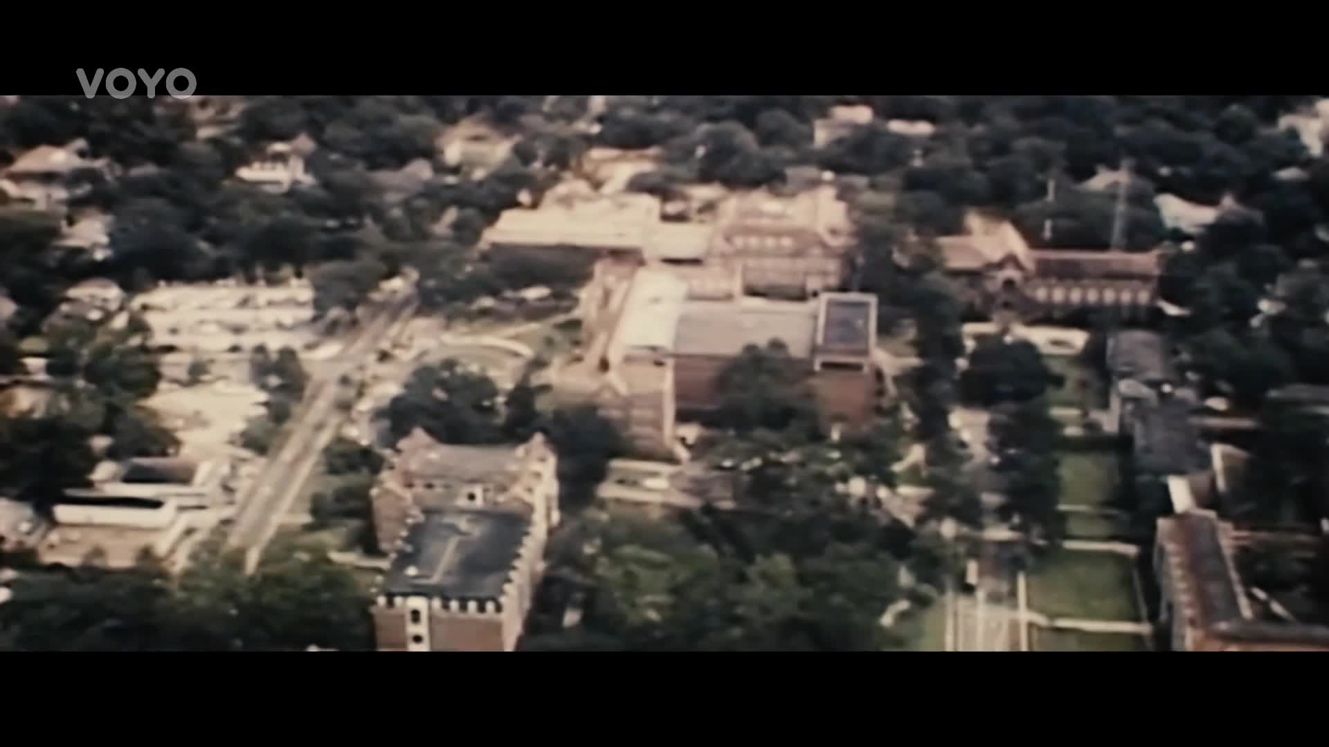 Bonusové reportáže 2022 Zac Efron - ukázka B137168