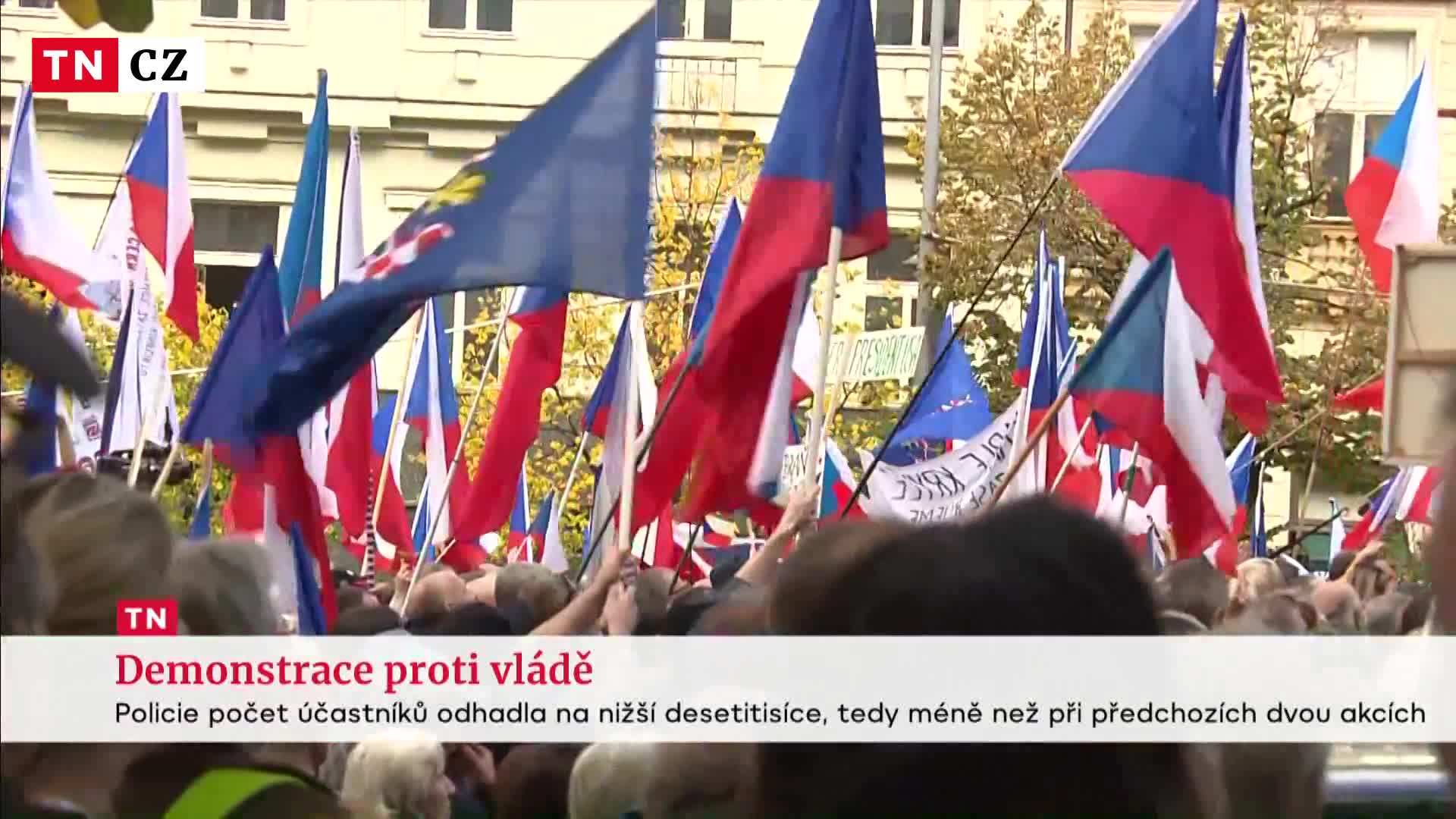 Na Václavském náměstí proběhla místo oslav demonstrace. Sešly se desítky tisíc lidí