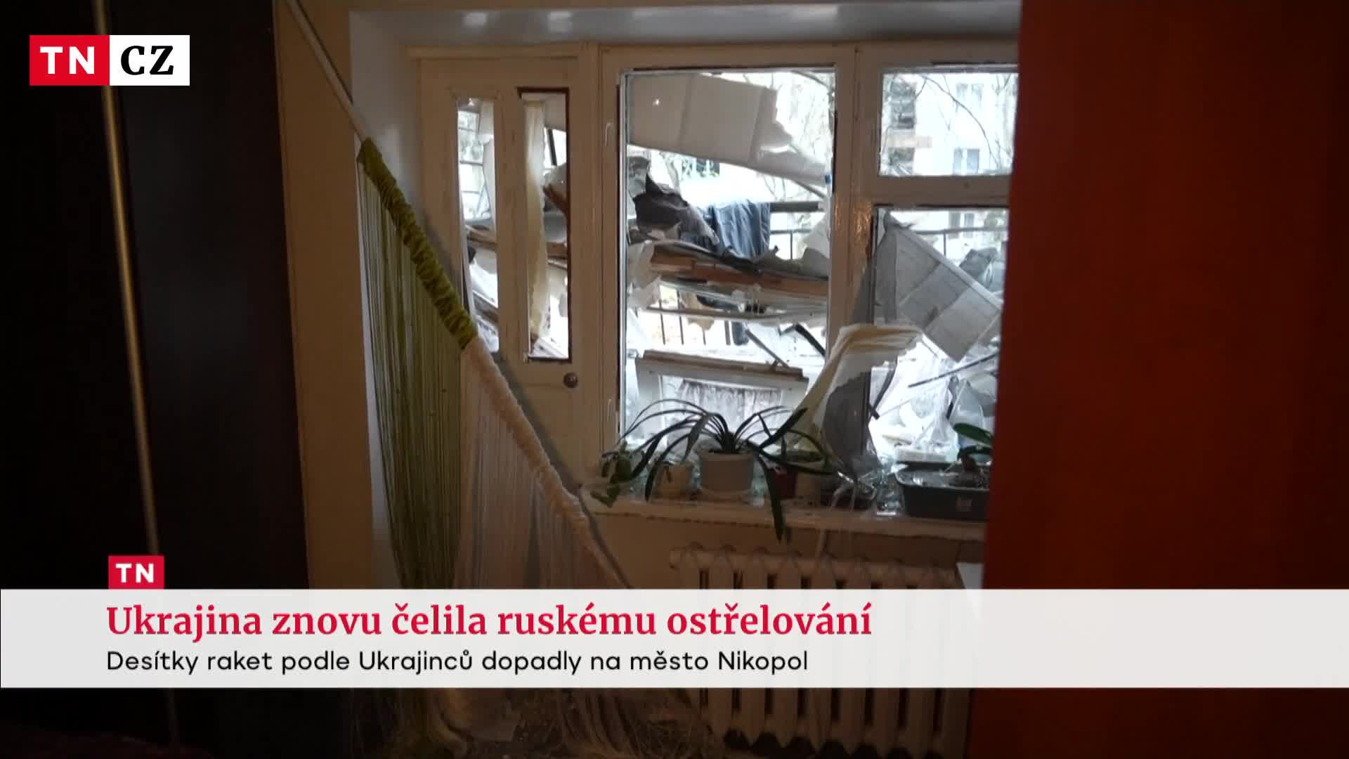 Ukrajina znovu čelila ruskému ostřelování. Desítky raket dopadly na město Nikopol