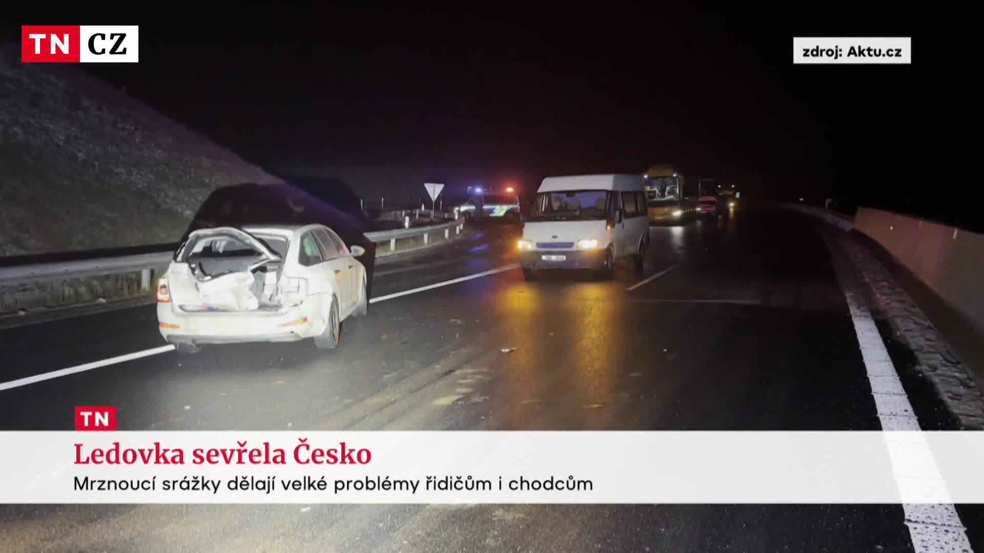 Silnice v Česku postihla ledovka. Kvůli ní vzniklo přes noc několik nehod