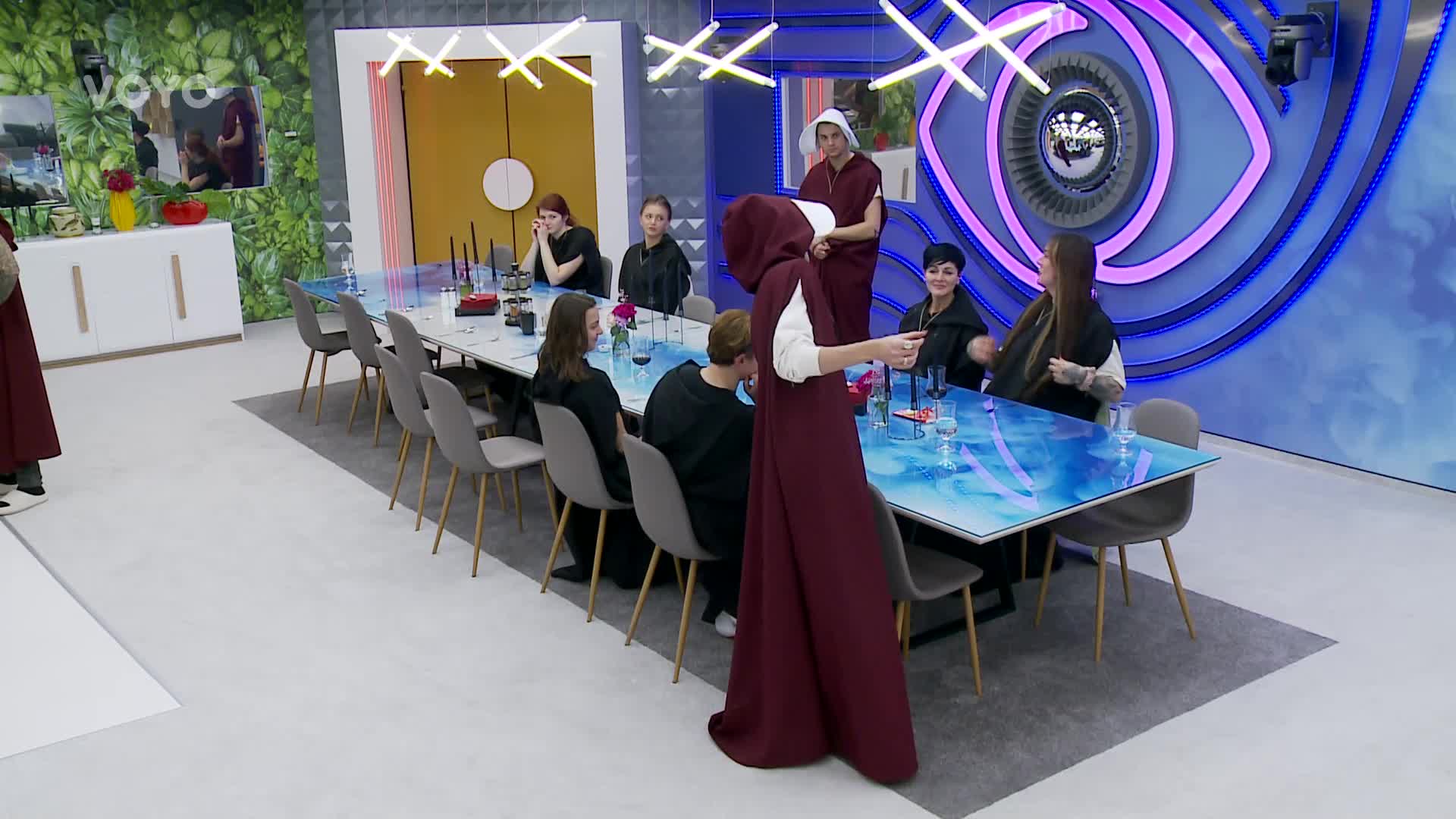 Vít se do role sluhy vžil až příliš. Na pokyn Barbory se rozplakal