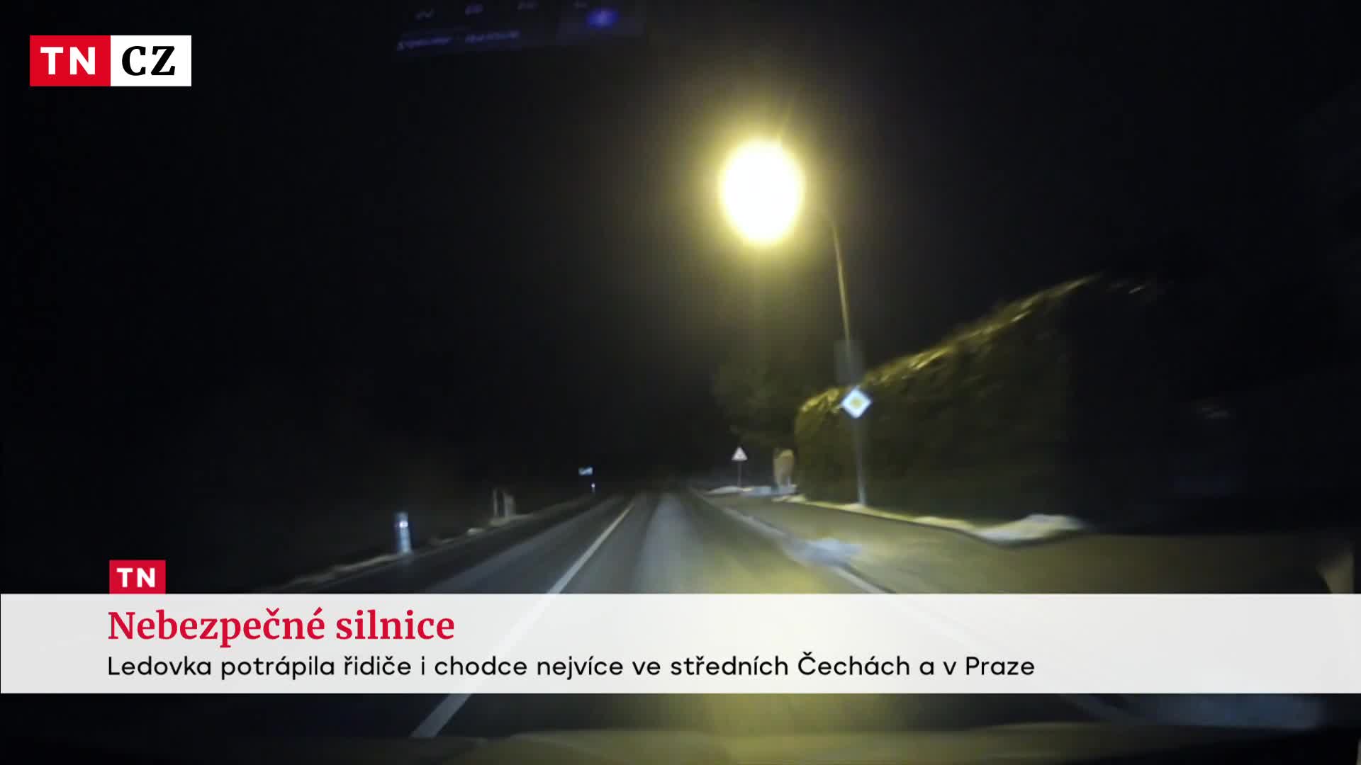Česko potrápila ledovka. Kvůli špatnému počasí bouralo několik aut