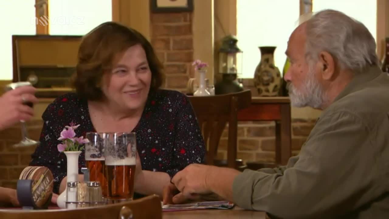 Jolana dělá s Vlastou Peškem divy. K čemu ho s Marií přemluví?