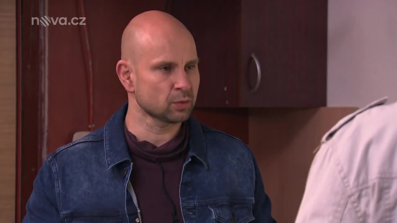 Josef si nebere servítky. Jaké kapky dá Veronice a Martinovi?