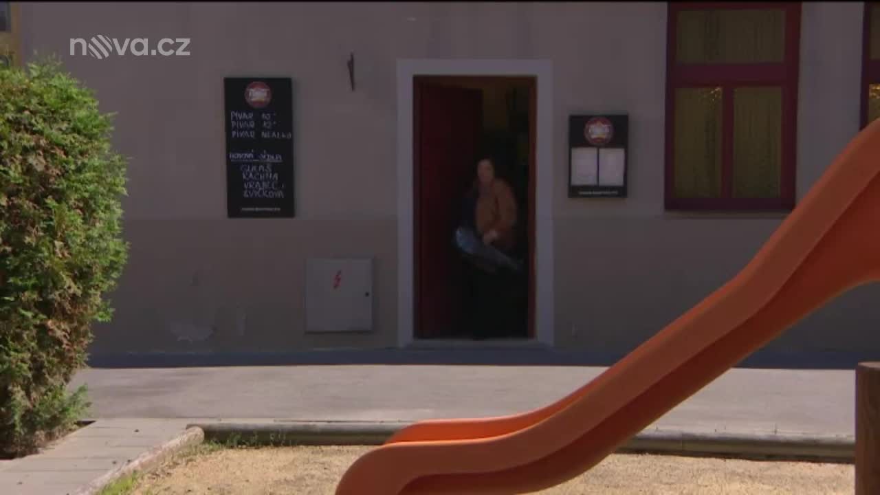 Rána do zubů a krev. Jak se Kaštanovi vymstí jeho tokání?