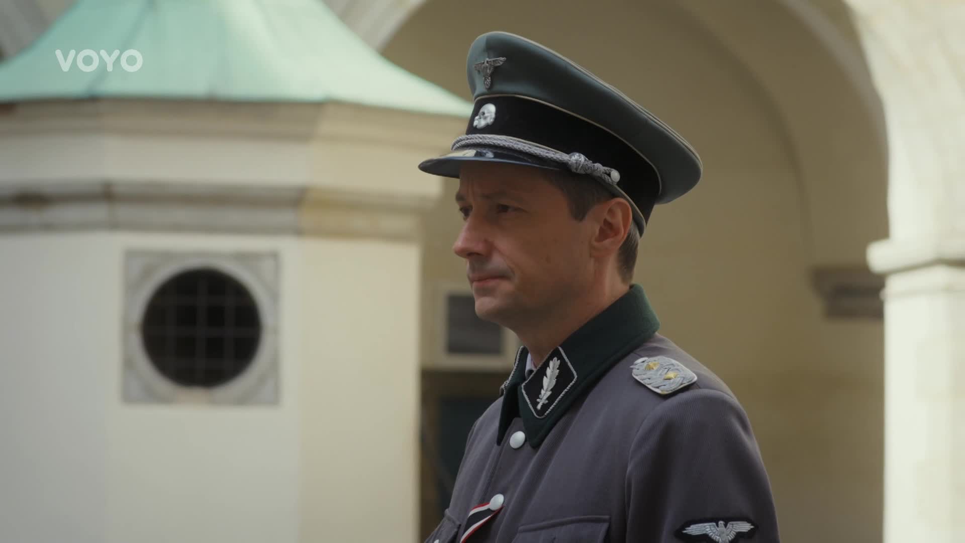 Eva ve Zlaté labuti riskuje život. Rozhodne se svést Grubera