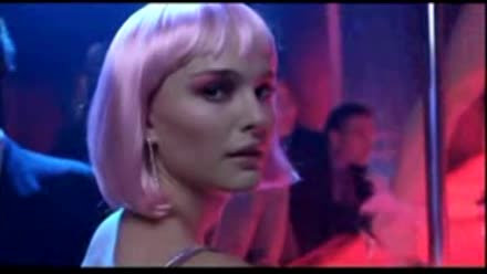 Striptýz Natalie Portman ve filmu Closer