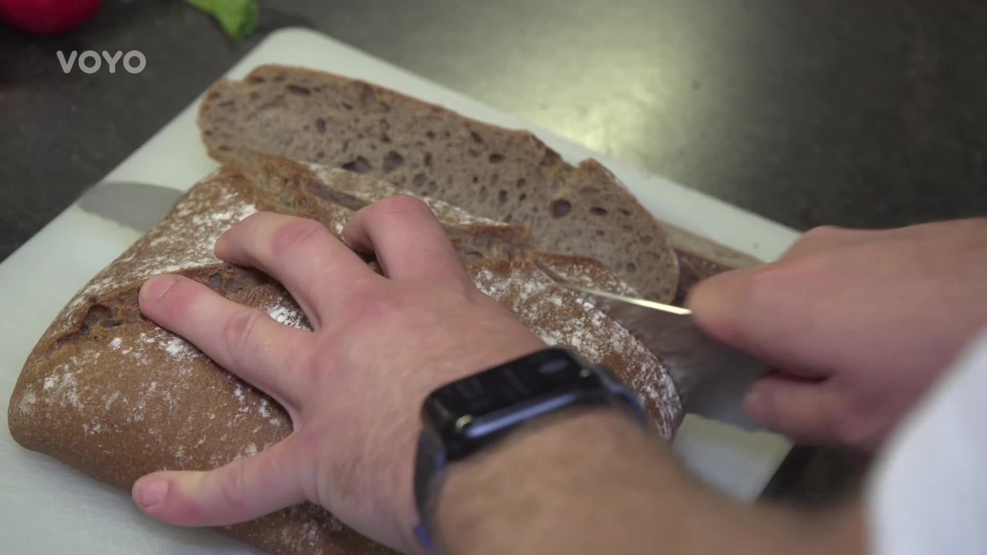 Kdyby mě chtěl otec kontaktovat, neměl bych zájem. Péťa z MasterChefa je odmala samorost