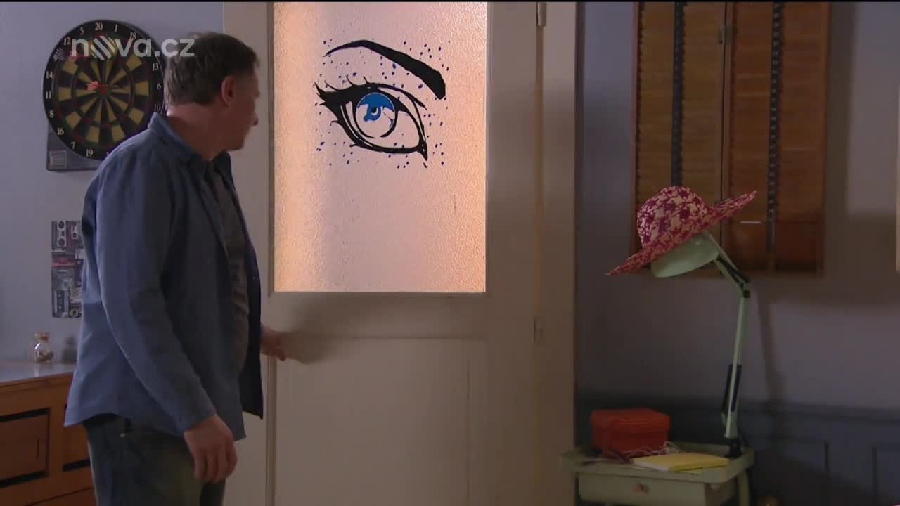 Další střet: Jak Kristýna odpálkuje Evžena?