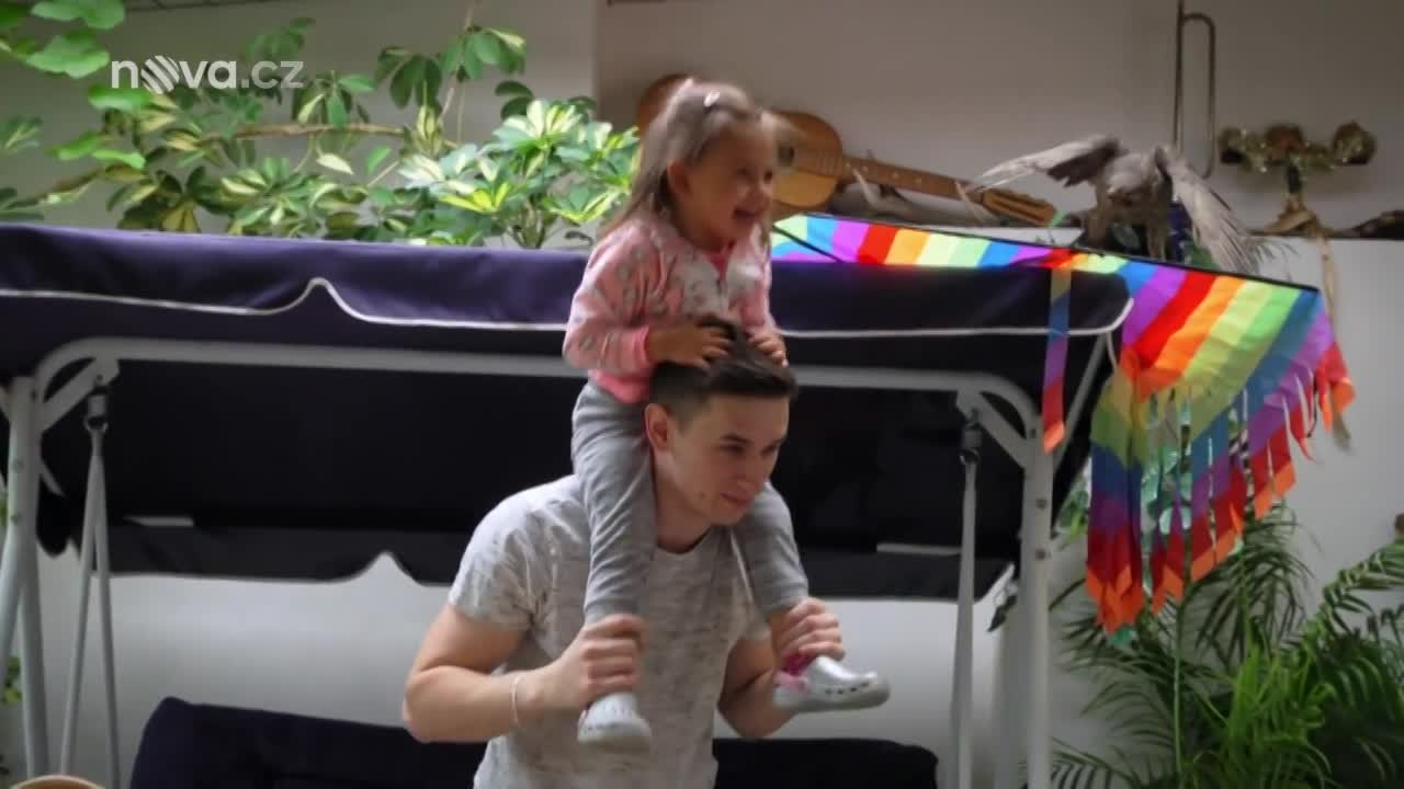 Alena a Michal z O 10 let mladší vypadají jako prarodiče. Chtějí se změnit kvůli malé dcerce