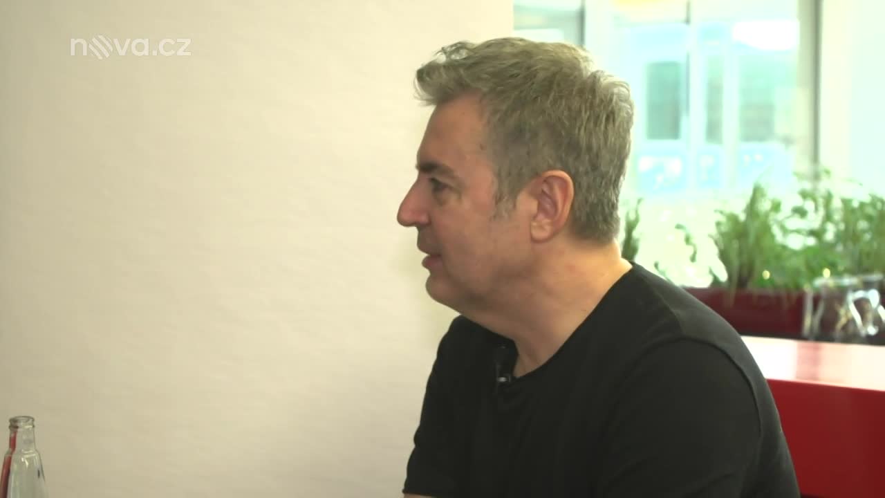 PERMANENTNÍ MAKE-UP: Špatně vytetované obočí může skončit katastrofou!