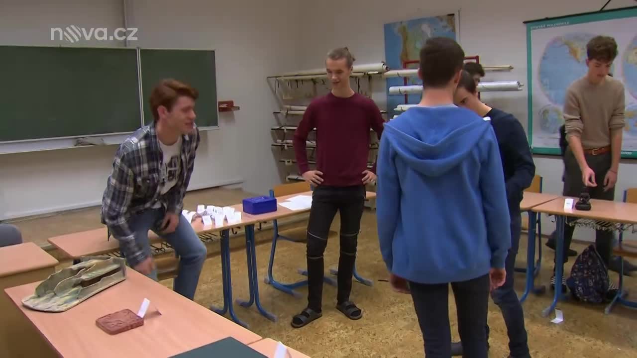 Další průšvih Filipovy partičky ve škole: Vybílení pokladny kvůli cigaretám?!