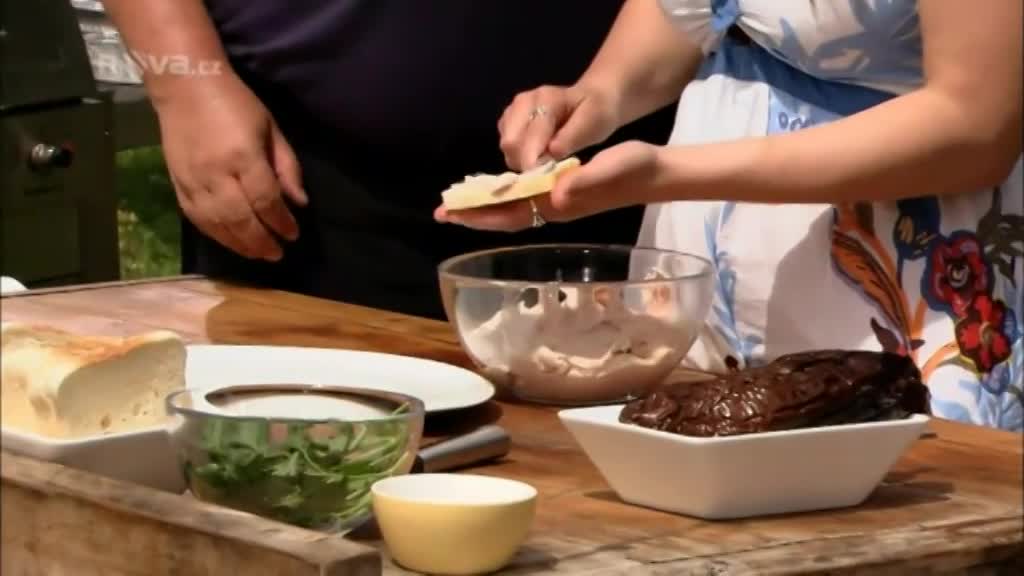Grilování s Vodouchem - 1. díl - Toast se sýrovou sekanou a lilkový kaviár