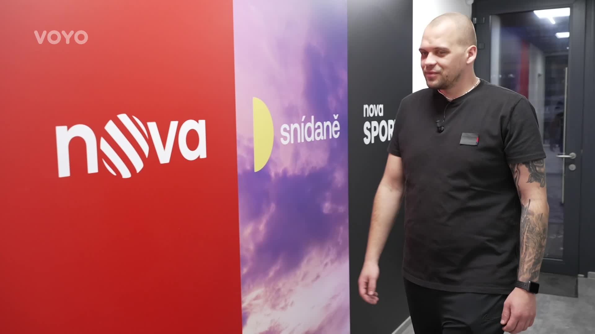 Rande s vítězem Big Brothera: Standa stihl Snídani, partičku stolního fotbalu i pořádný nášup