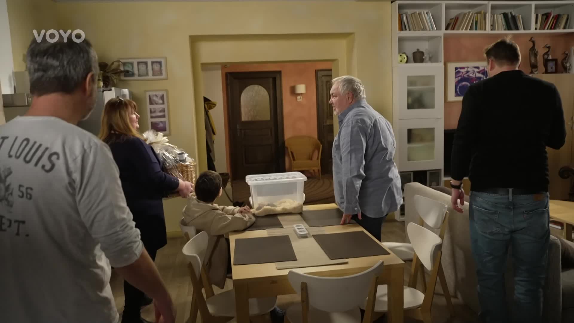Václav Svoboda slavil v Ulici narozeniny. Štáb si pro něj připravil koš plný dobrot