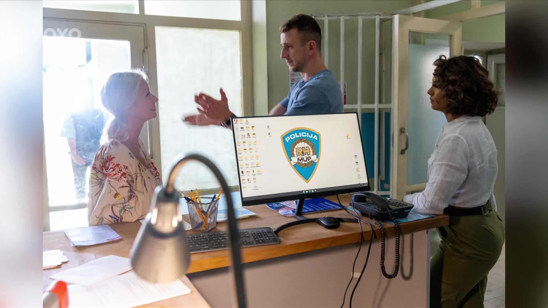 Štáfek se rozvede a Zea změní občanství. Hercům z Policie Hvar Snídaně rozvázala jazyky