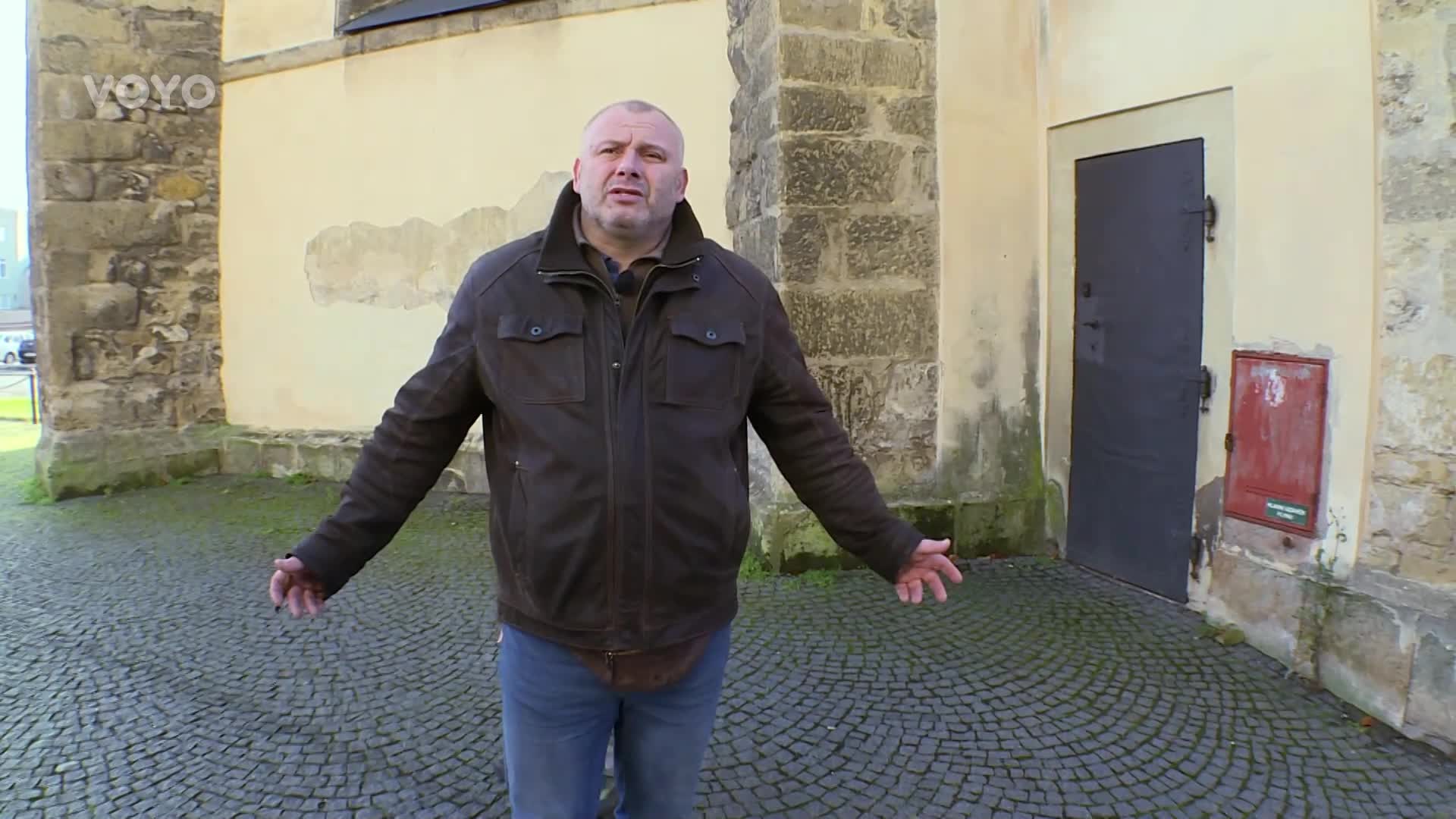 Kuriózní Výměna manželek: Muslim, křesťanka a bývalá svědkyně Jehovova pod jednou střechou