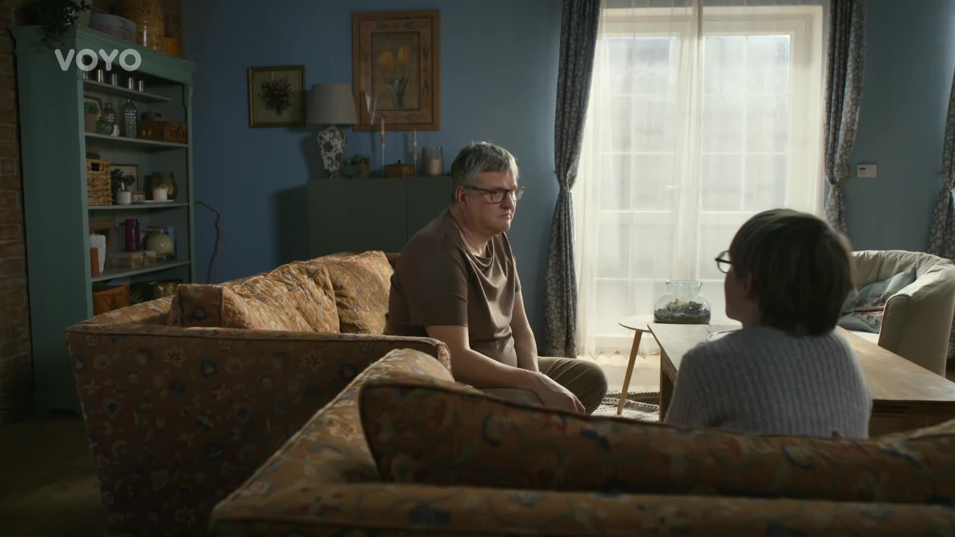 Karel se opět cítí mizerně. Johan mu vyčetl i to, že se zbláznil