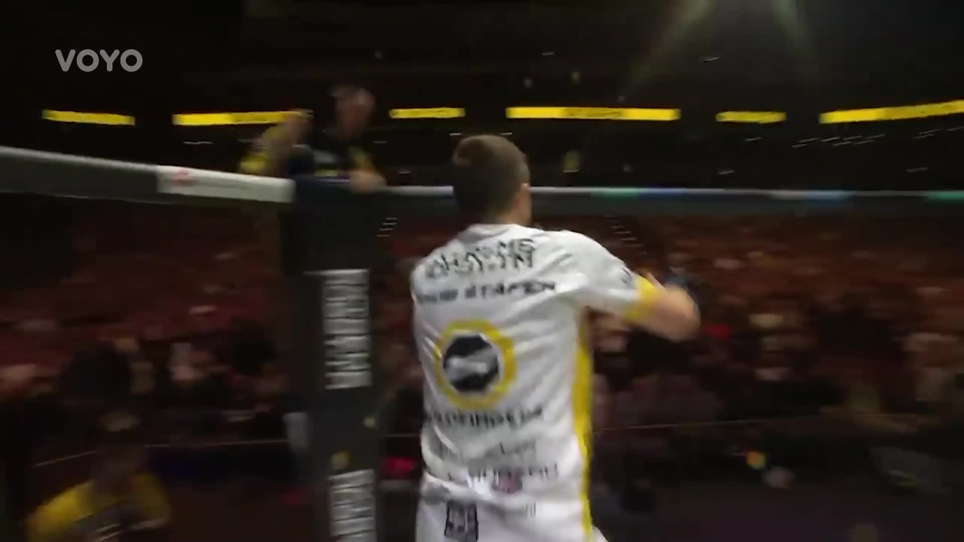 Jakub Štáfek v ringu: Podívejte se, jak na sobě tvrdě maká