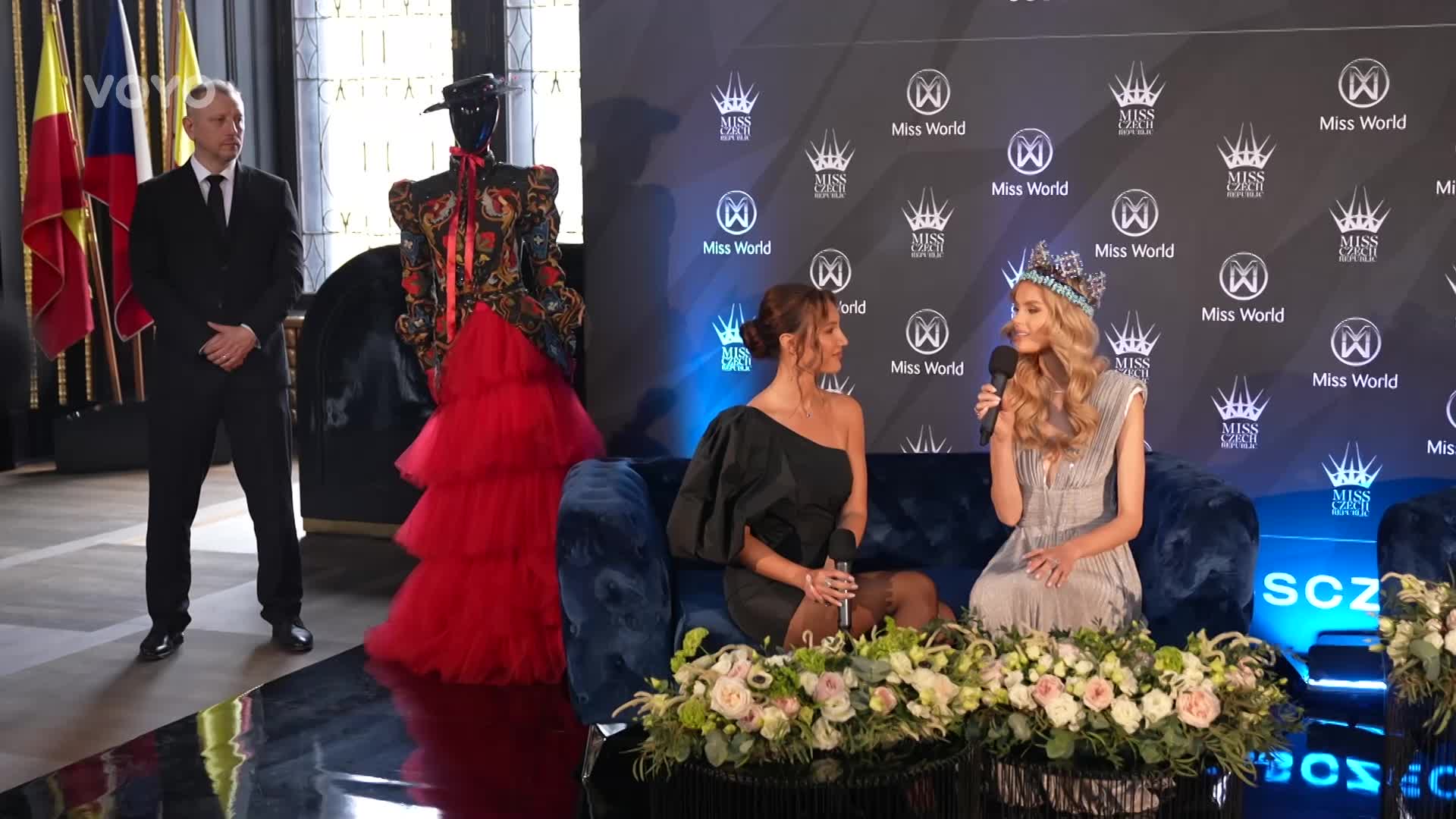 Na vztah teď není čas, říká Miss World Krystyna Pyszková. Vybírá peníze v Africe a natáčí seriál