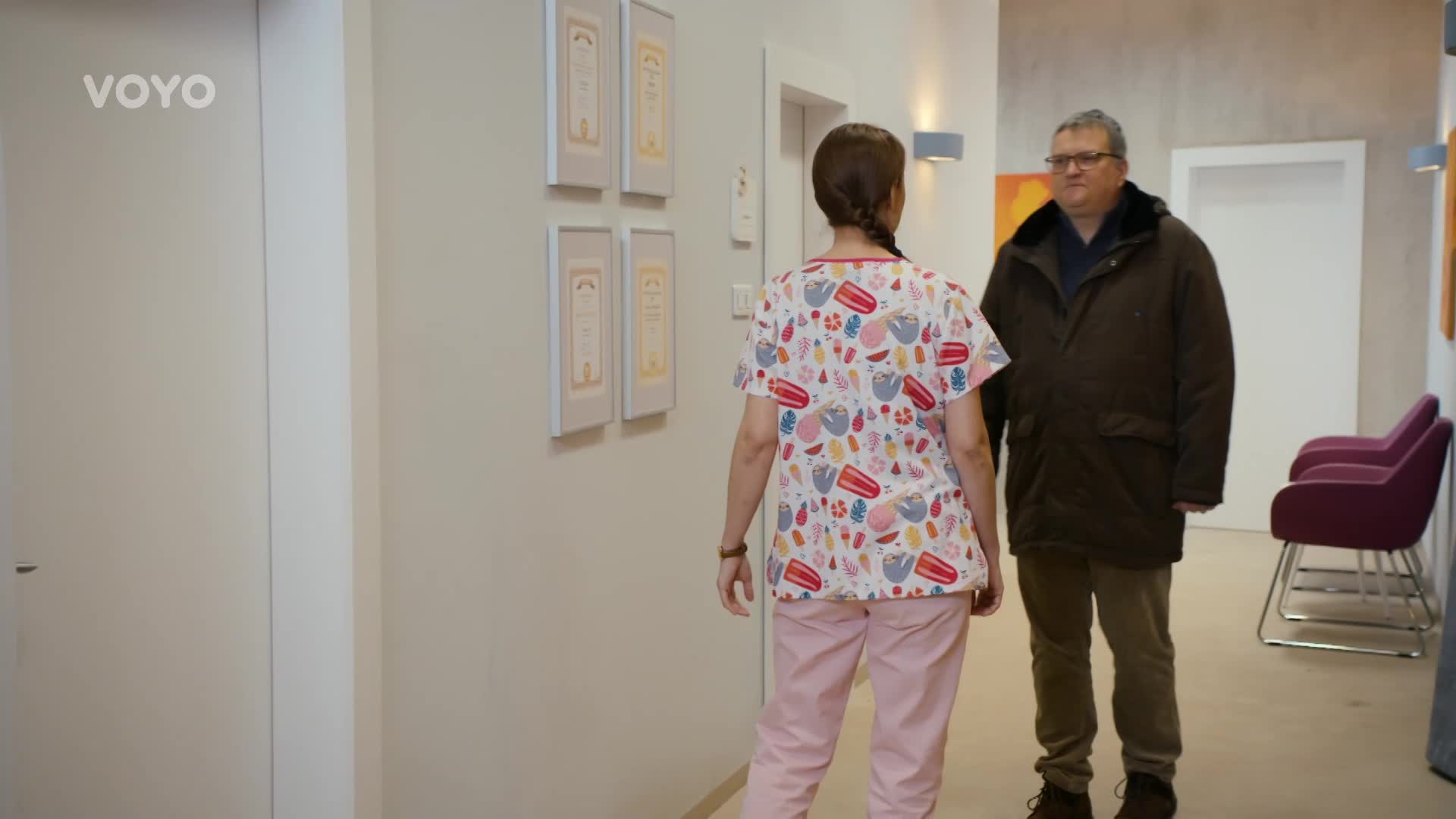 Karel má strach, že Petr neudrží tajemství: Klára je z jeho reakce zklamaná