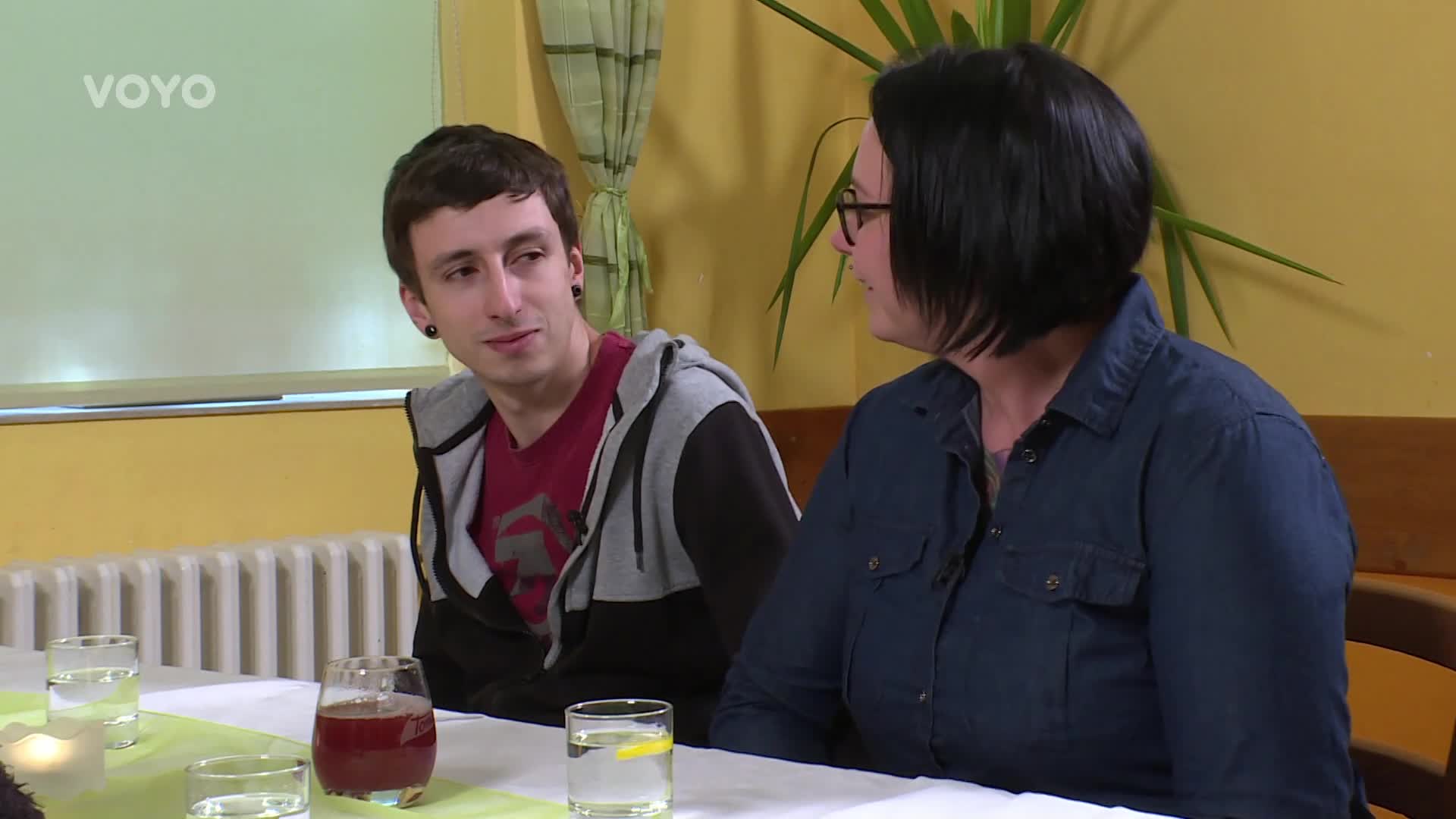 Tvá dcera je v nemocnici. Chladná reakce Kristýny v osmi očích překvapuje