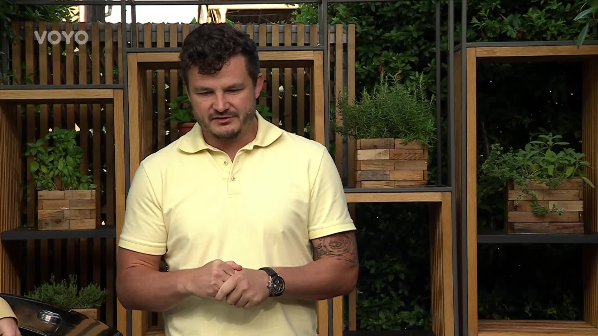 Návrat Romana Staši do Snídaně: Po zranění už zase válí v kuchyni
