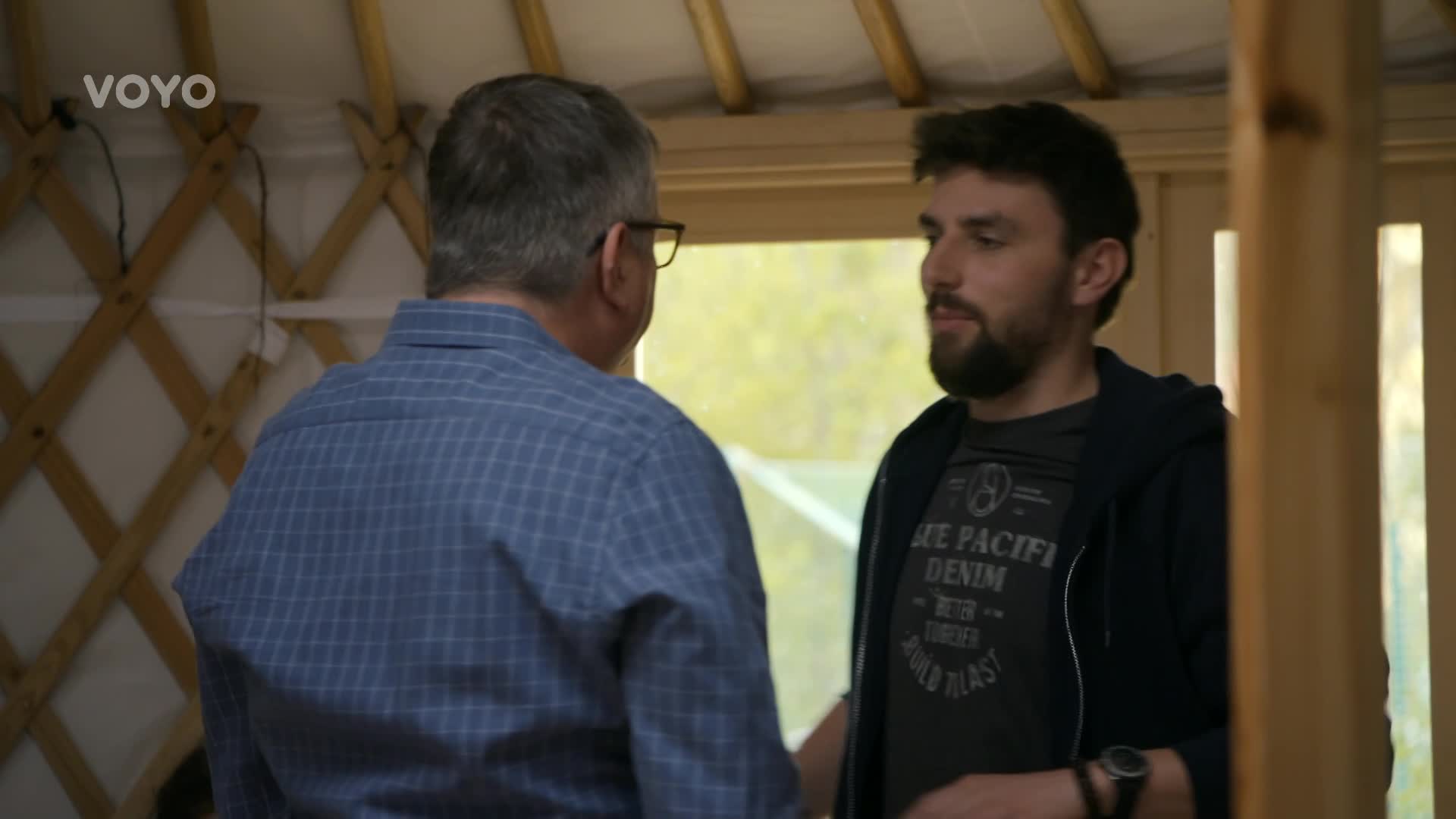 Karel skáče radostí: Od Viléma se dozví krásnou novinu