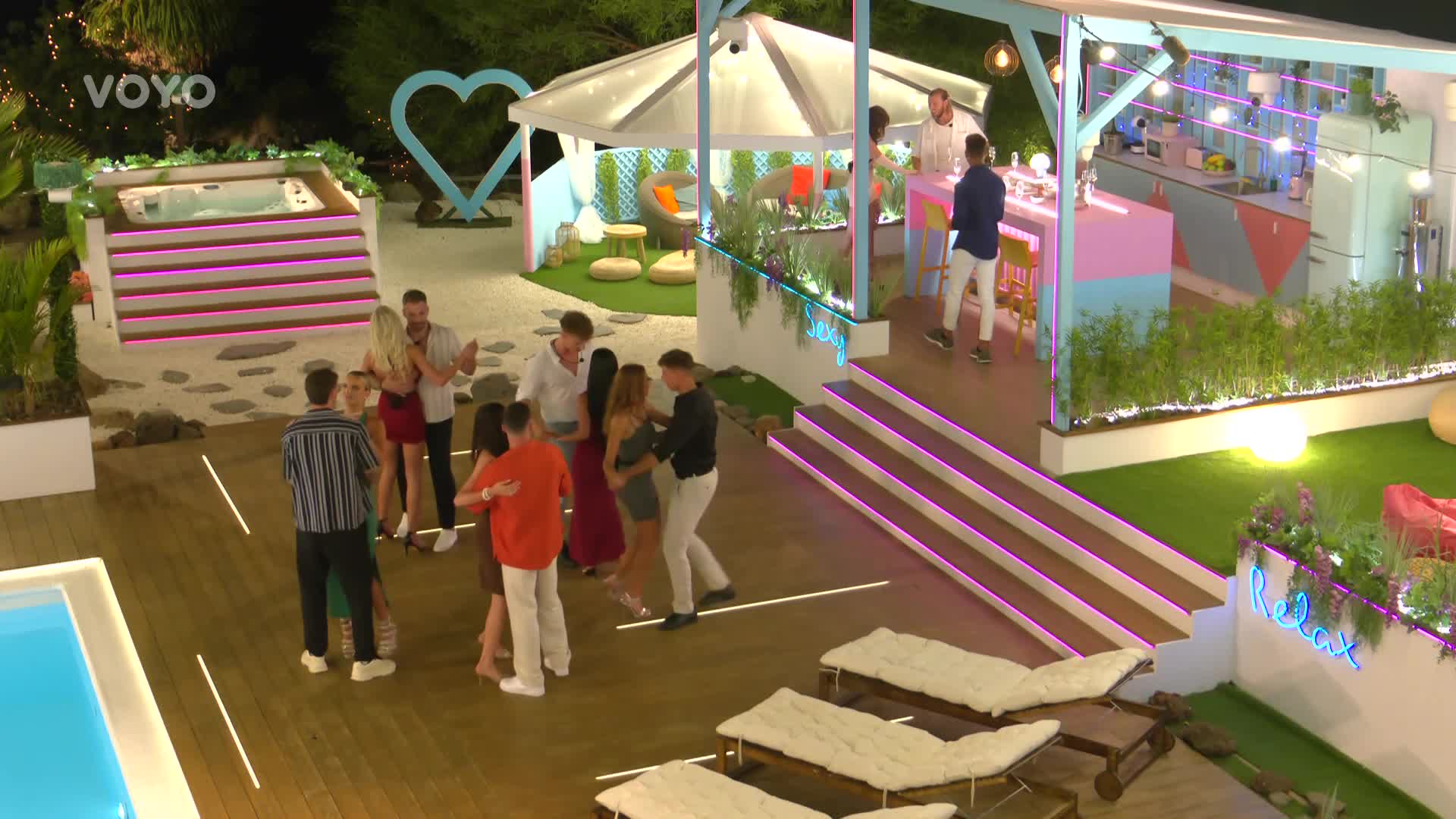 Tohle jste v Love Islandu neviděli: Pavel svádí Kerol tancem