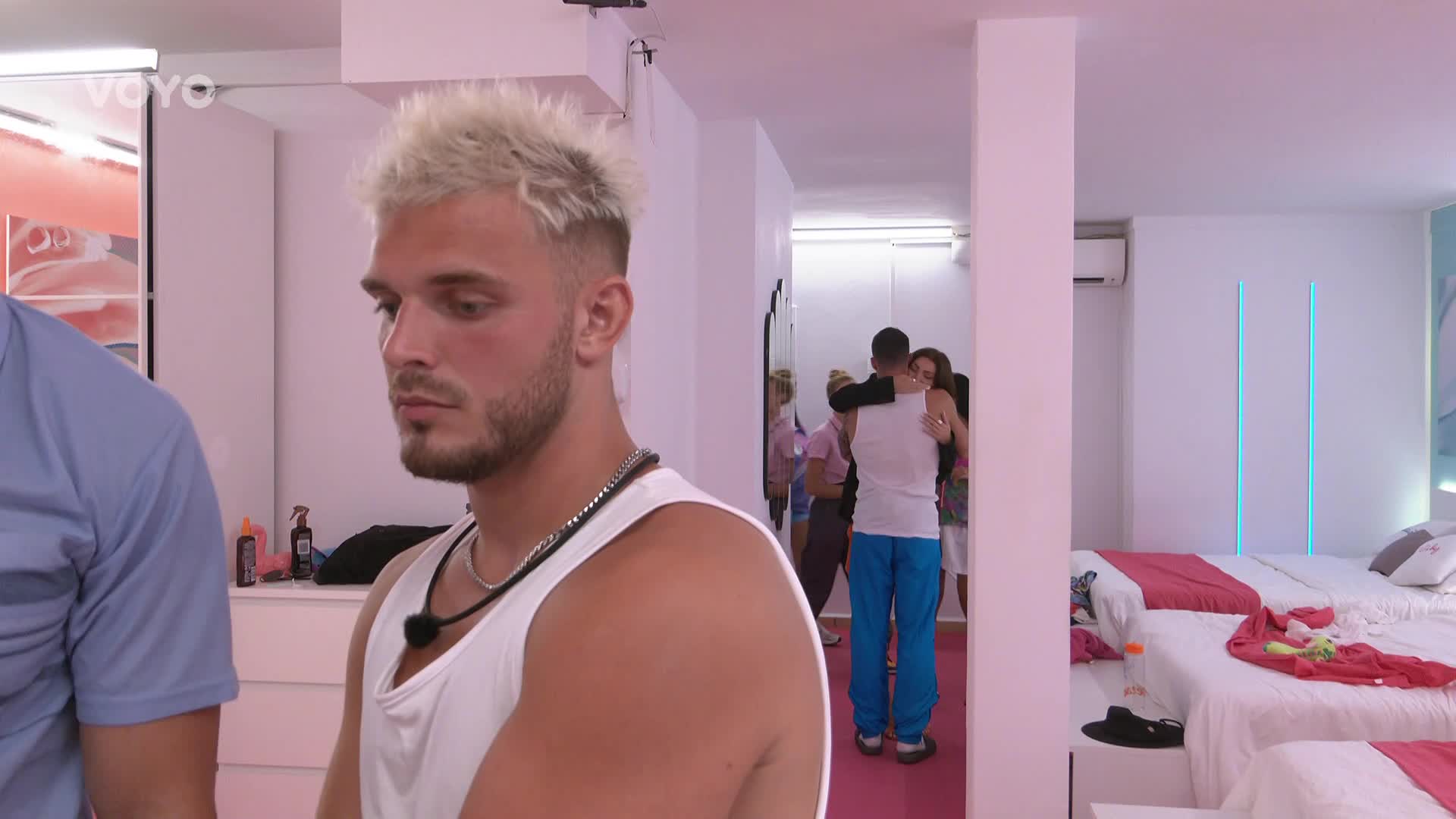 Smutná podívaná v Love Islandu: Tomáš málem usnul při balení