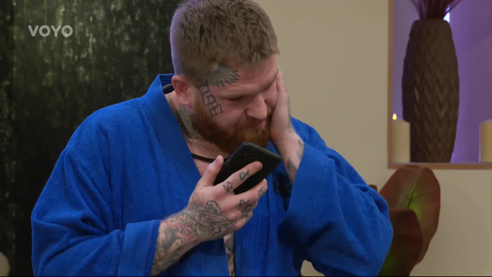 Daniel propukl v Hell's Kitchen v pláč. Dojala ho zpráva z domova