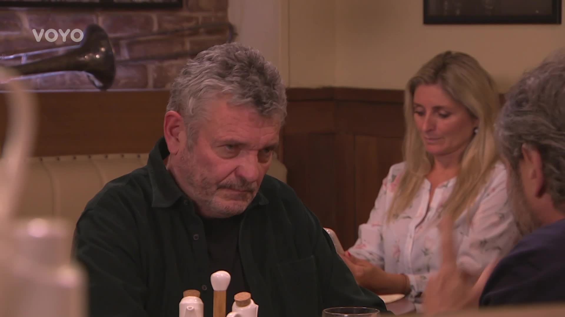 Pešek zase v Ulici: Připlete se do hádky v hospodě