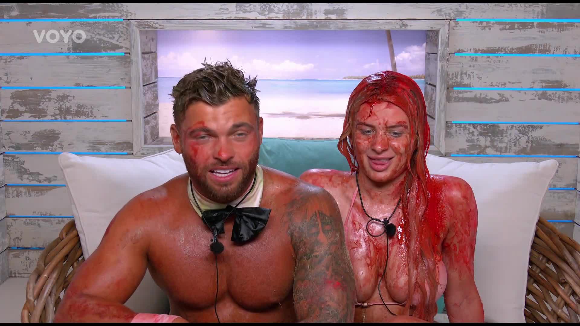Přisprostlý Love Island: Ze sexy her britských srdíček se budete červenat