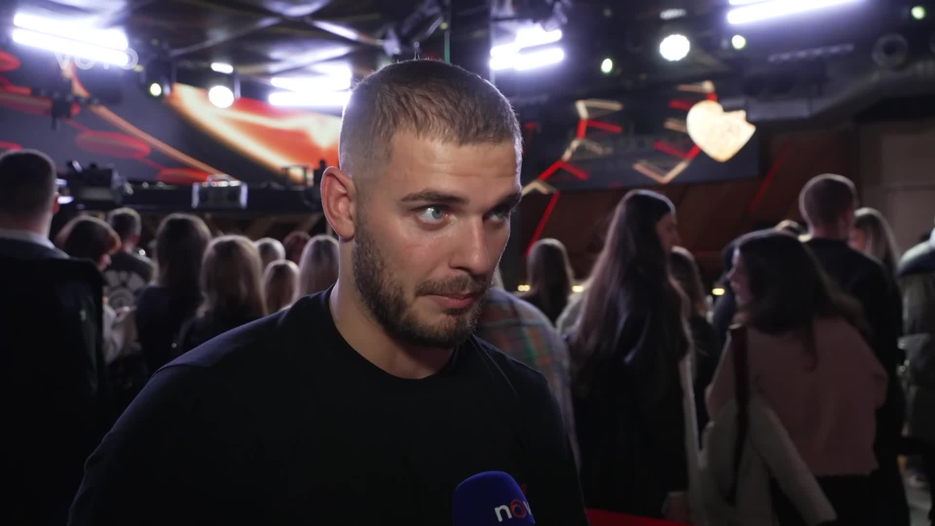 Adam z Love Islandu zlaté prasátko dosud neviděl: Věřím, že přijde