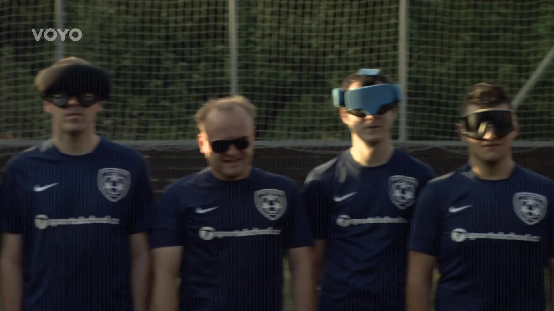 Nevidomí fotbalisté se utkali s prvoligovými hráči. Dali jim pořádnou nakládačku