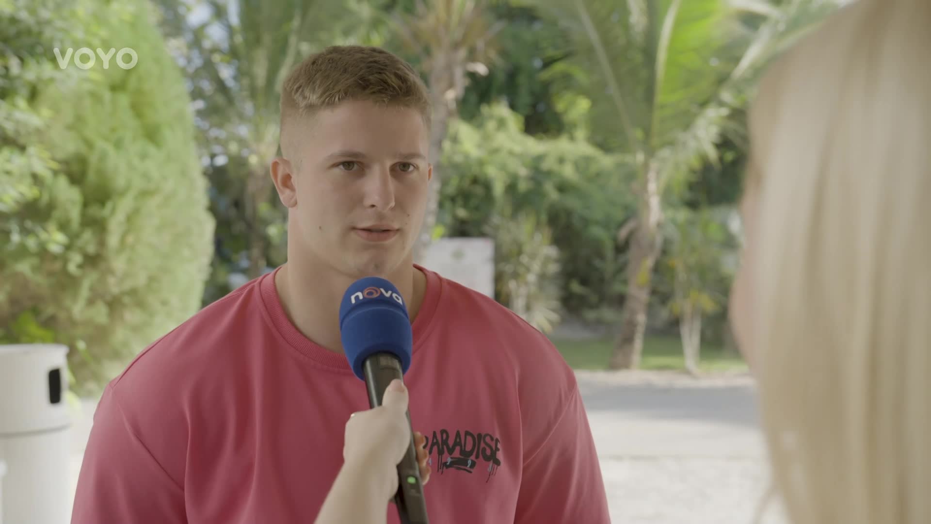 Tohle soutěžící Survivora přehnali: Panák rumu i 18 burgerů