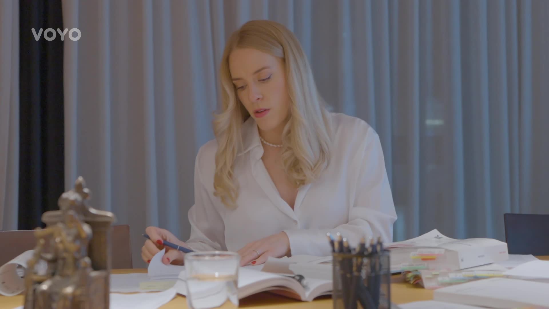 Mistryně světa Anna bojuje v Survivoru. Po návratu ji čeká svatba
