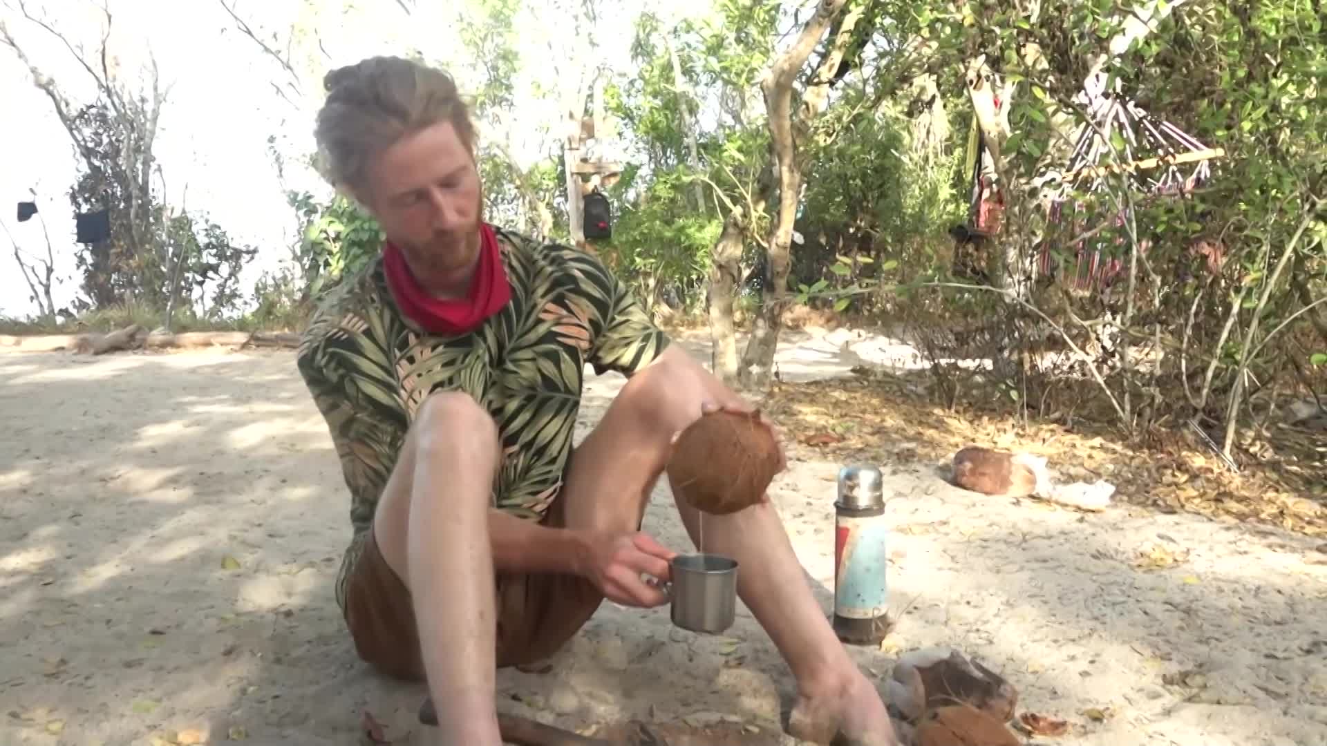 Tomášovi ze Survivora je 40: Na ostrově sní o dortu, máma slíbila peníze