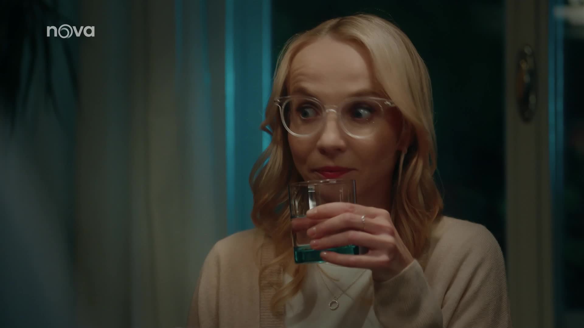 Mimořádný křen: Marta se vecpe na rande Kreinera a Fišerové