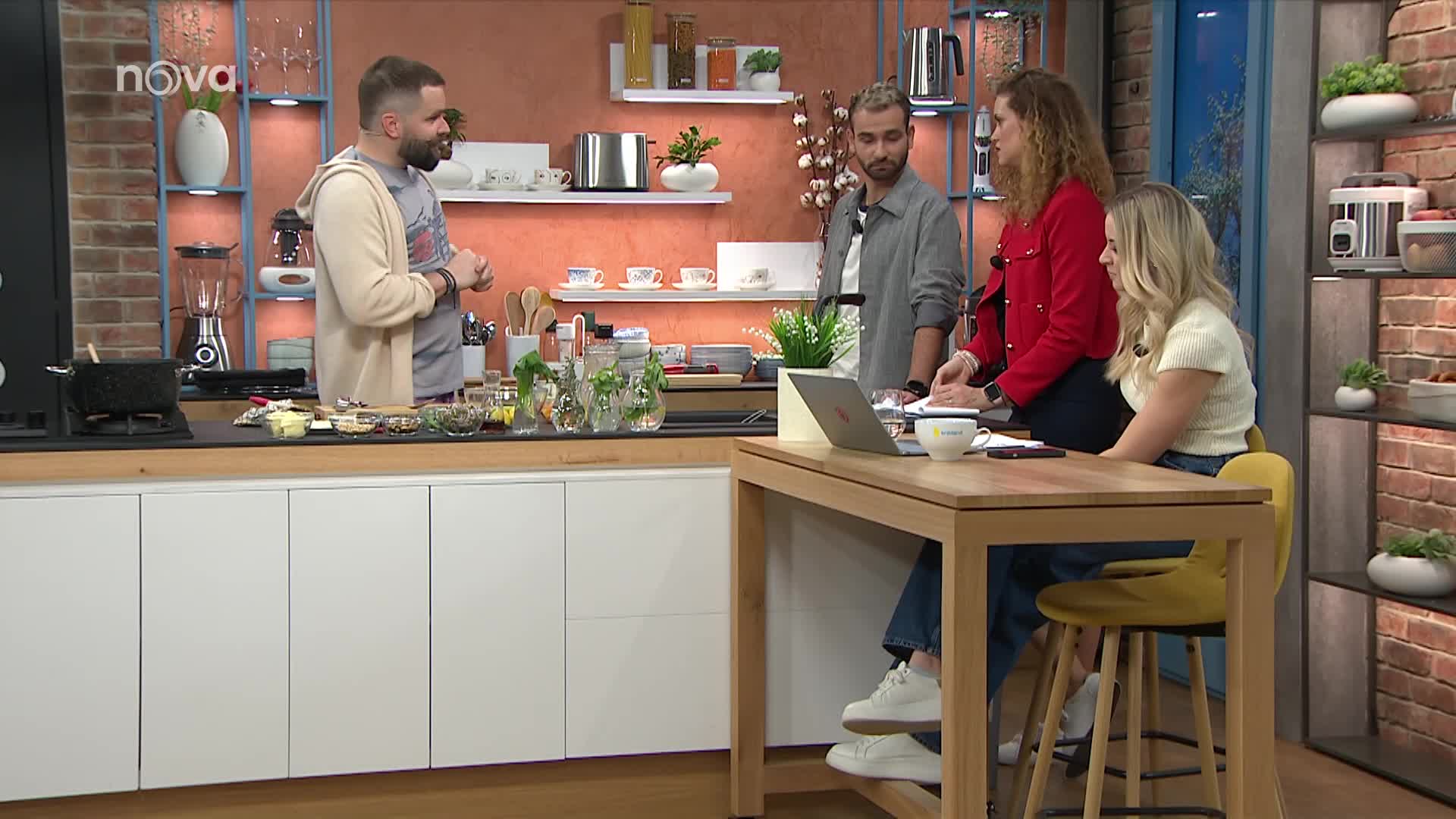 MasterChef Jan Albrecht nachytal moderátory Novy: Dal jim poznávačku bylinek