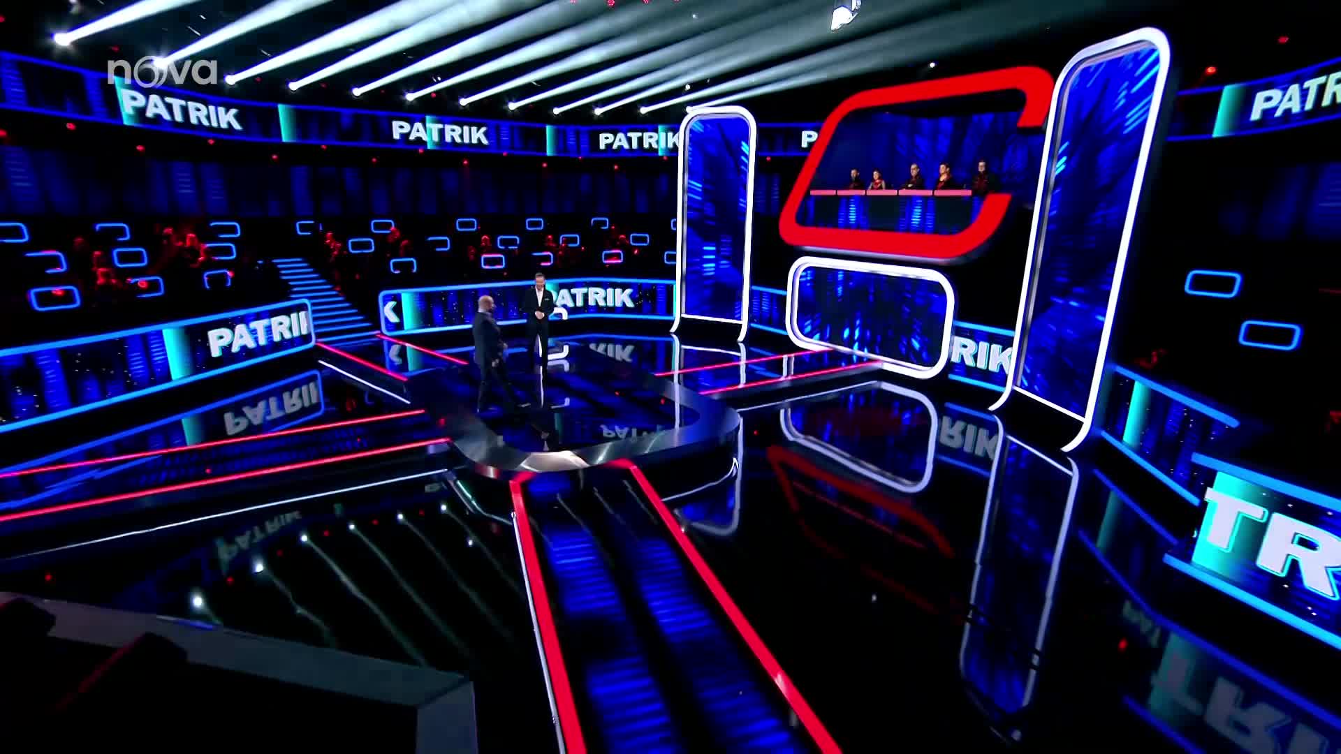 To se v Superlovu ještě nestalo: Ondřej Sokol poklekne před soutěžícím