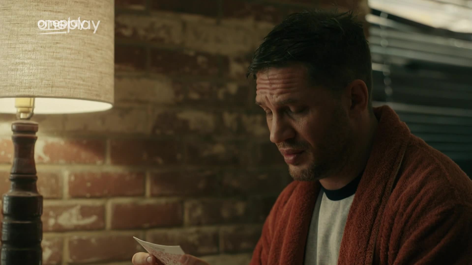 Venom posouvá hranice superhrdinských filmů. Tom Hardy se utká sám se sebou
