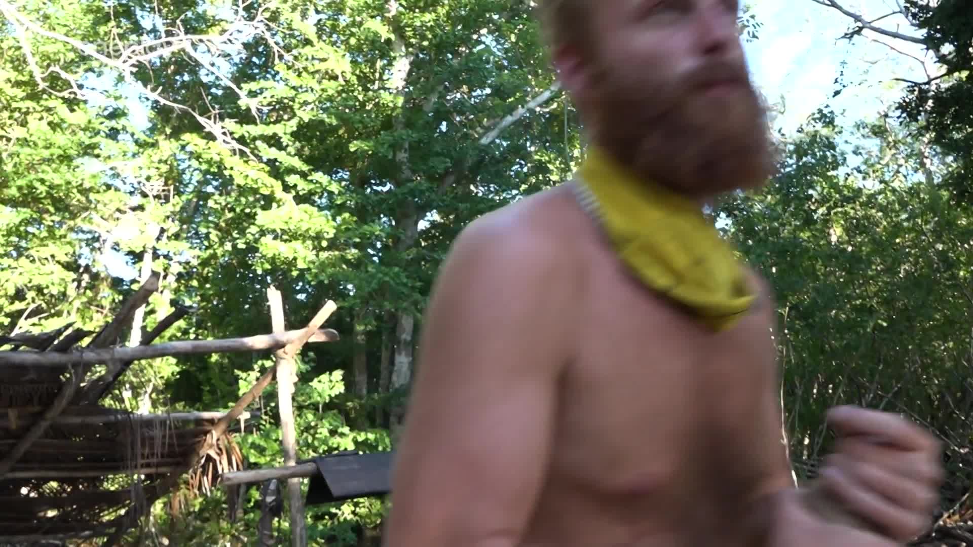 Šílenství v Survivoru: Čas na ostrově si vybírá svou daň, všichni blázní