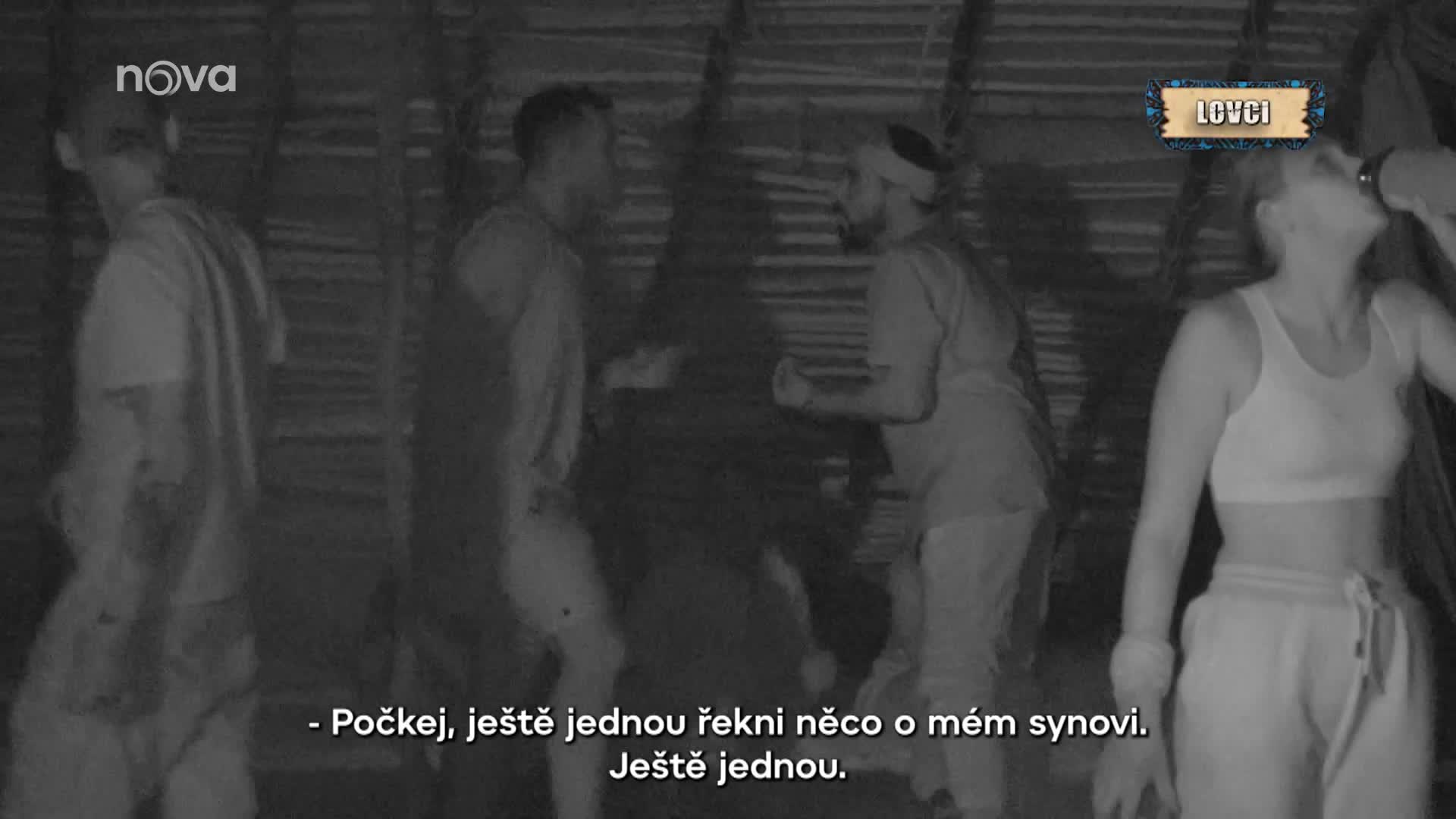 Nejdrsnější hádky Survivora: Okrádání dětí, střílení šípů i nebezpečný Radek