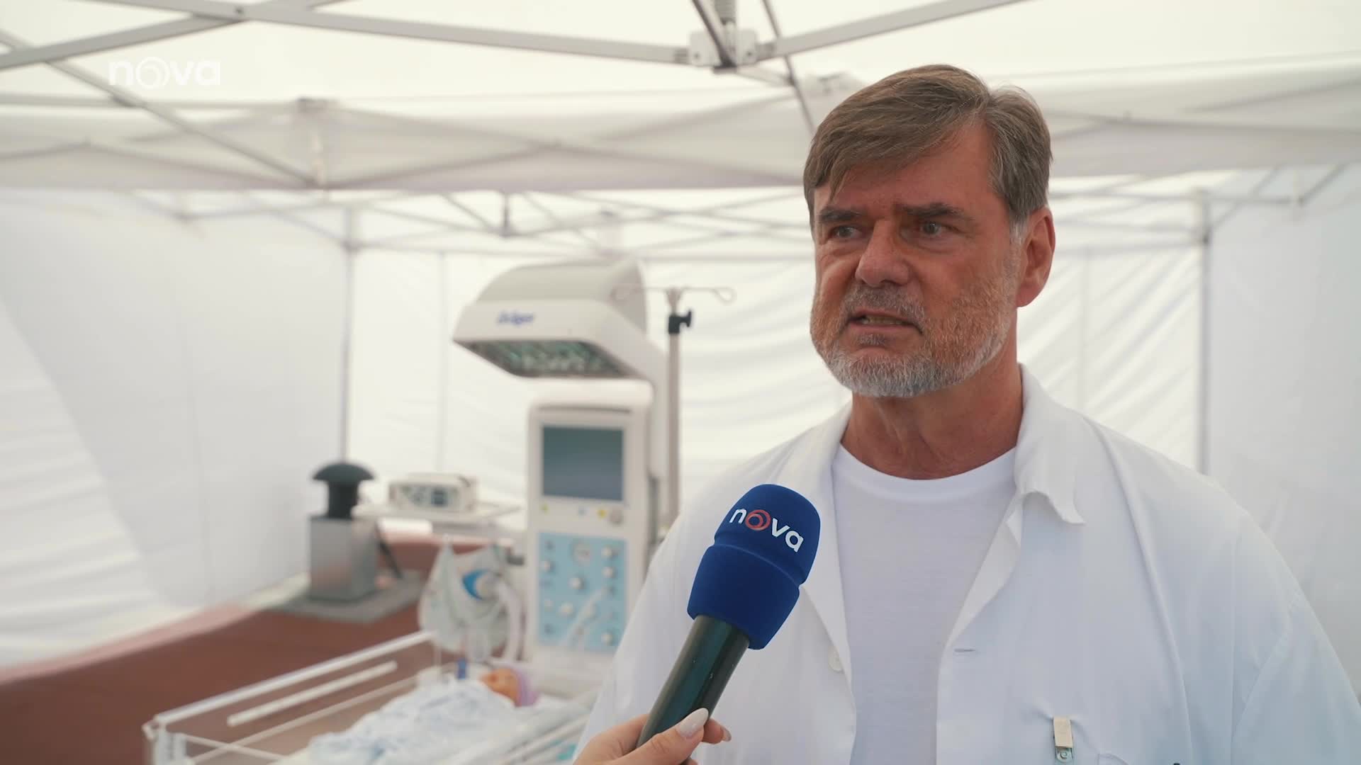 Velké srdce Lucie Borhyové nemá limity: Její nadace pomáhá porodnici