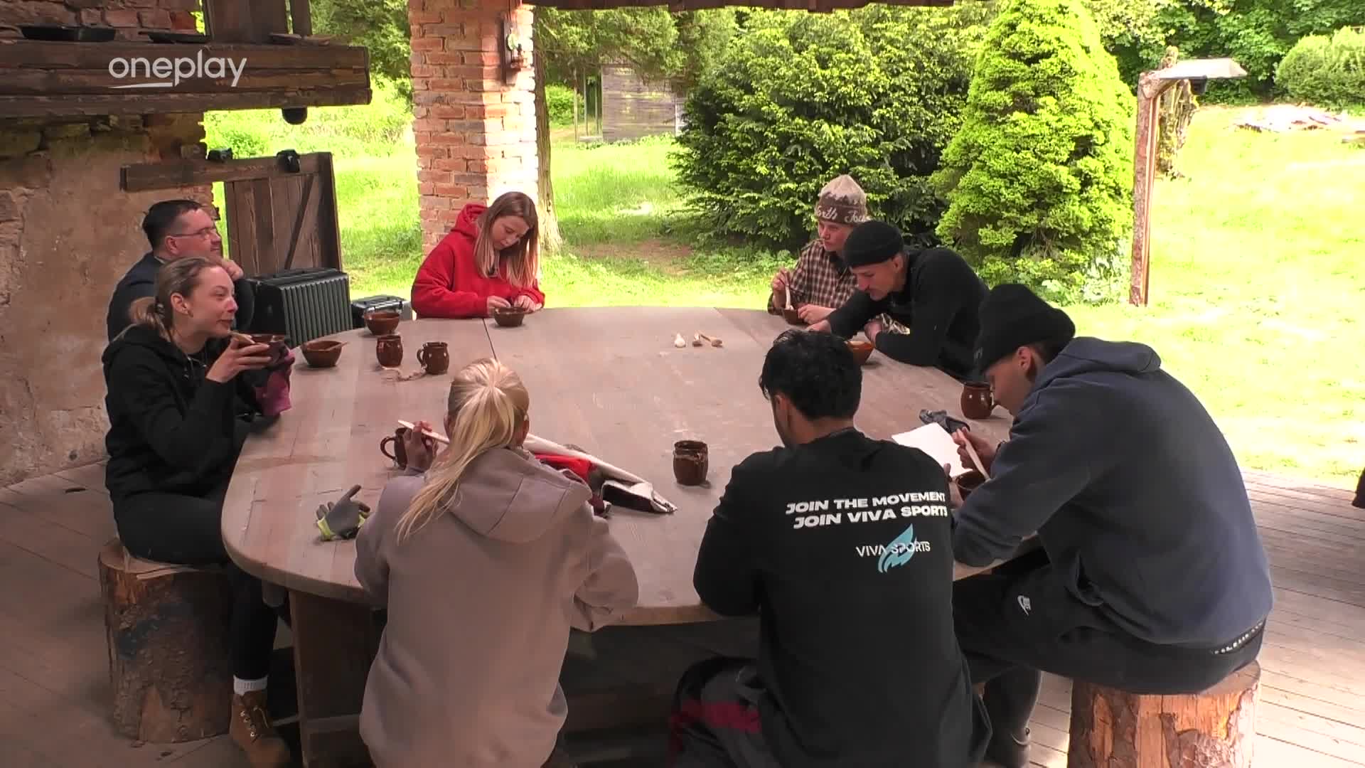 Krádež bramboráků na Farmě: Luboš to od ostatních pořádně slíznul