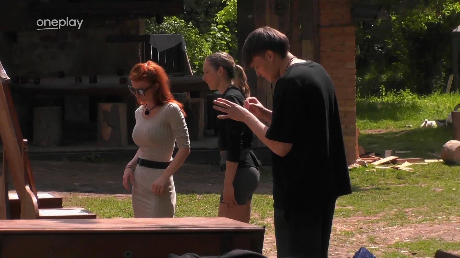 Mary si na Farmě popletla reality show. Svádí bombshella a rozdává růže