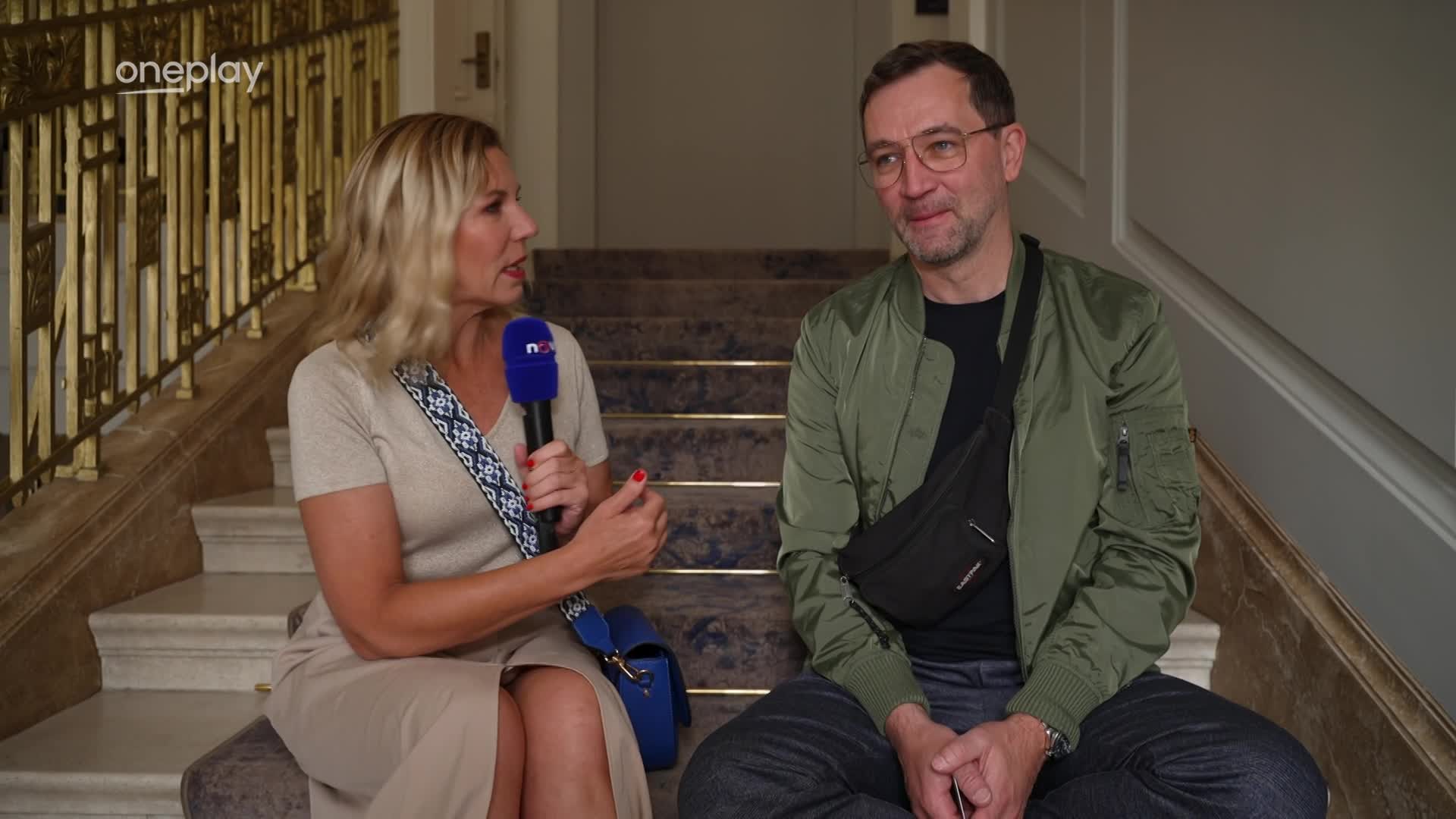 Sokola střeží ve Varech jeho přísná manažerka. Dohlížela i na rozhovor