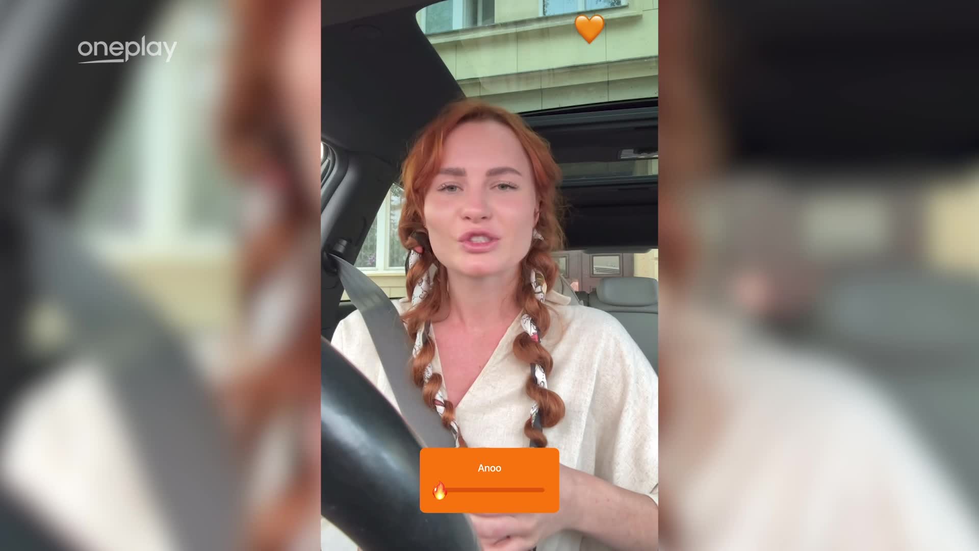 Mary ukázala trik na vlnité vlasy a dala ruce pryč od zrzky z Farmy