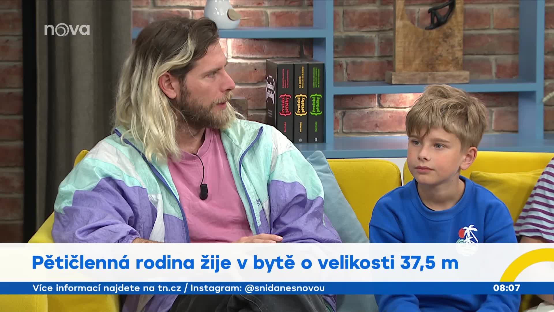 Pětičlenná rodina bydlí na 37,5 metru: Nelitujeme, vzali jsme to jako výzvu
